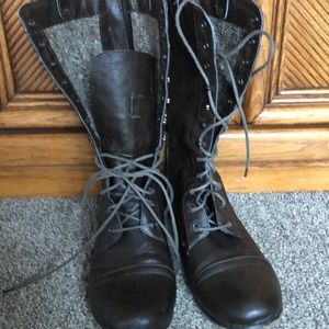 SOLD!     Madden Girl Brown zip t Moto ankle boots